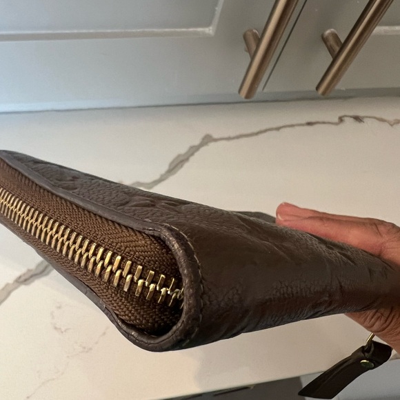 Louis Vuitton Empreinte Zippy Wallet - Picture 5 of 7